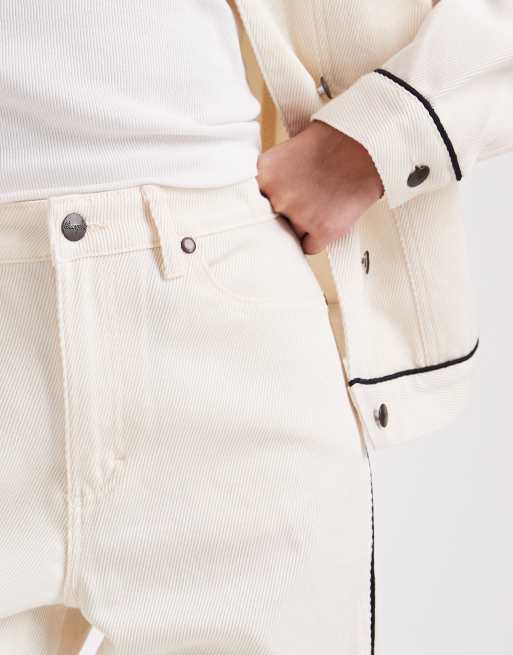Wrangler – Naturvita jeans med barrelben, 3 av 5