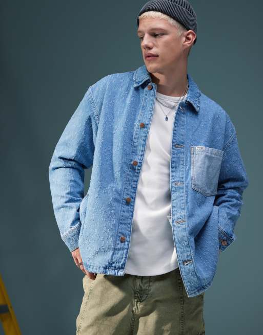 Wrangler – Novak – Jasnoniebieska kurtka jeansowa o luźnym kroju z efektem sprania, część zestawu