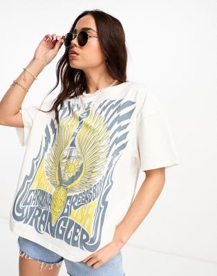 Wrangler printed girlfriend loose fit t-shirt in white
