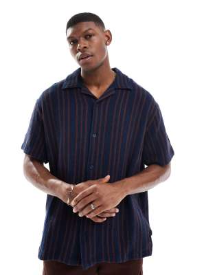 Wrangler Wrangler Resort short sleeve relaxed woven stripe cotton dobby shirt in navy stripe