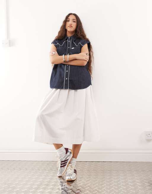 Wrangler sleeveless denim western shirt in dark blue