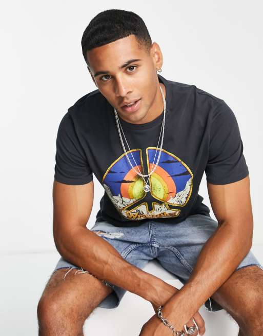 Wrangler - Sort T-shirt med americana-print