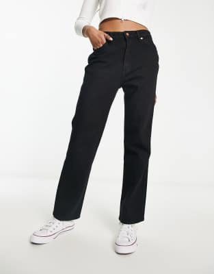 Wrangler straight fit jean in black