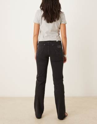 Wrangler Straight Fit Jeans In Black
