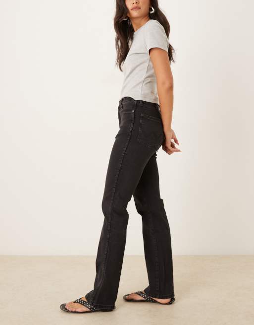 Wrangler straight fit jeans in black, 3 of 5