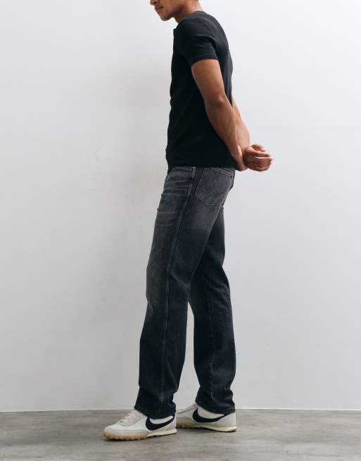 Wrangler straight jeans in grey, 2 of 5