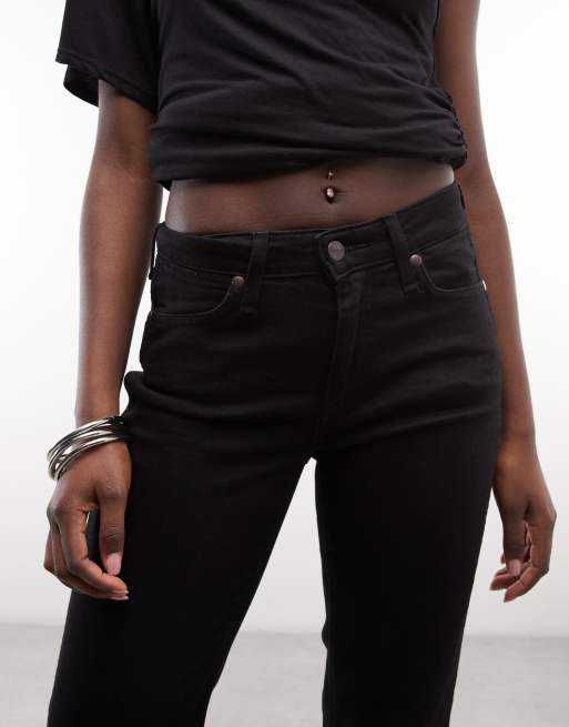 Wrangler straight leg denim jeans in black, 4 of 5