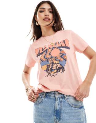 Wrangler - T-Shirt in Rosa mit Cowboy-Logoprint vorne