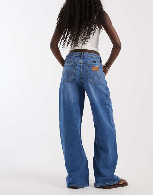 Wrangler ultra barrel denim jeans in mid wash , 3 of 5
