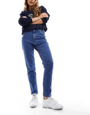 https://images.asos-media.com/products/wrangler-walker-slim-fit-jeans-in-mid-blue-with-cropped-leg/205387248-1-midblue?$n_640w$&wid=513&fit=constrain