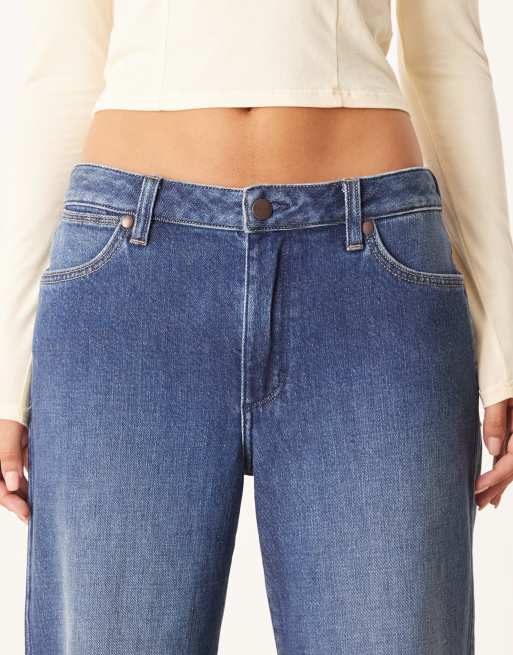 Wrangler wide leg jeans in midwash blue