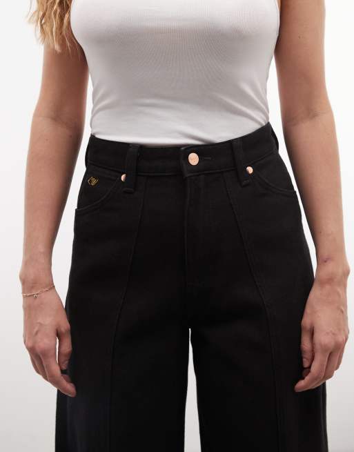 Wrangler X Lainey Wilson Barrel-Jeans in Schwarz, 5 von 5