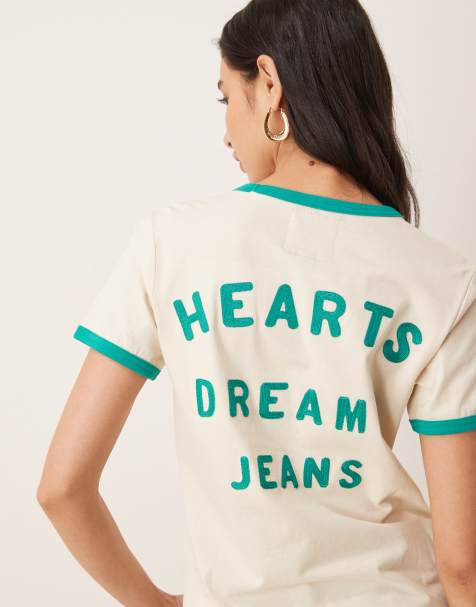 Wrangler x Lainey Wilson - Beige T-shirt med ringerdetaljer og 'hearts'-print - view 1