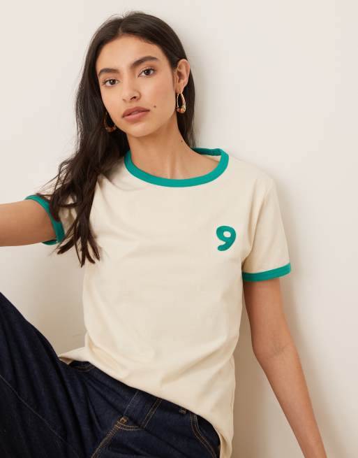 Wrangler x Lainey Wilson - Beige T-shirt med ringerdetaljer og 'hearts'-print, 2 af 4