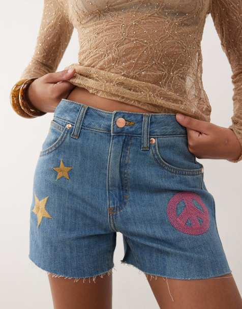 Wrangler x Lainey Wilson – Blå, broderade jeansshorts - view 1