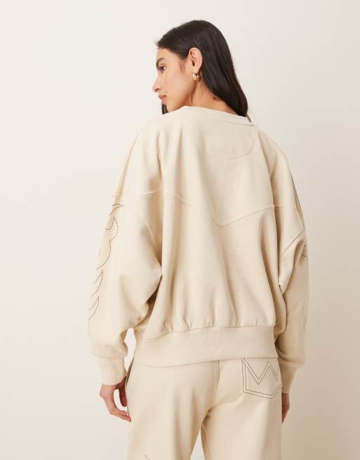 Wrangler x Lainey Wilson cowboy co-ord sweatshirt in ecru, 3 of 4