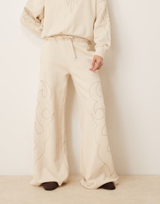 Wrangler x Lainey Wilson cowboy soft pants in ecru (part of a set), 2 of 5