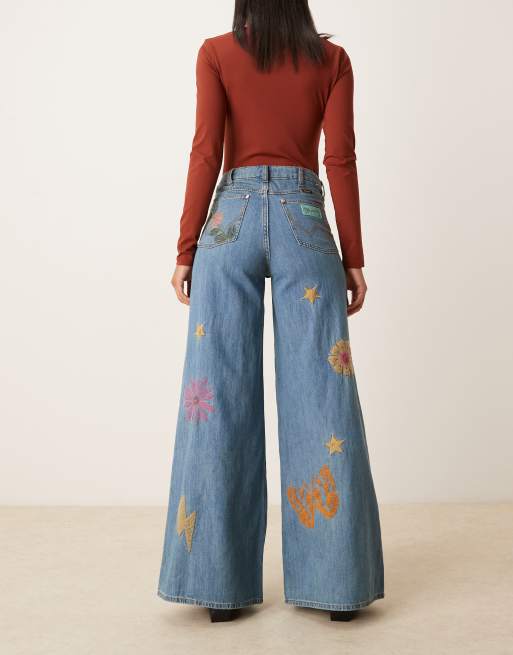 Wrangler x Lainey Wilson embroidered wide leg jeans in blue, 3 of 5