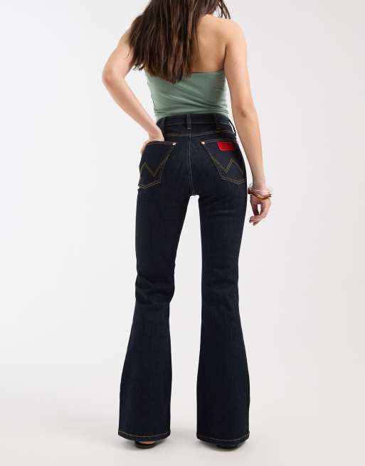 Wrangler x Lainey Wilson flared jeans in indigo, 3 of 5