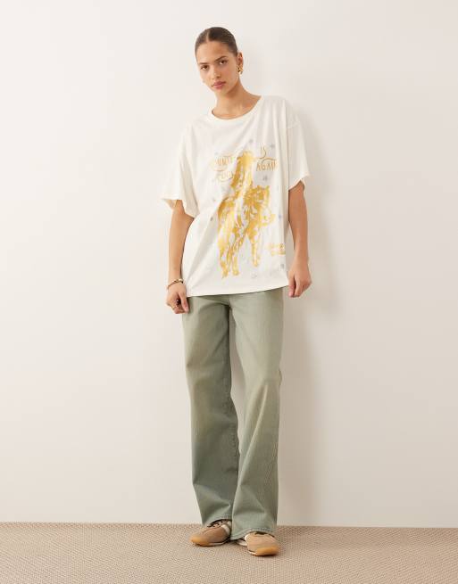 Wrangler x Lainey Wilson – Oversize-T-Shirt in Weiß mit Cowboy-Grafikprint auf der Vorderseite, 3 von 4