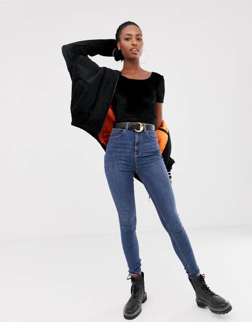x001 Medium forvaskede skinny jeans i blå fra COLLUSION Tall, 4 af 4