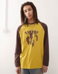 [Xlarge] XLARGE contrast raglan top with motif graphic in yellow and brown-Multi M YELLOW