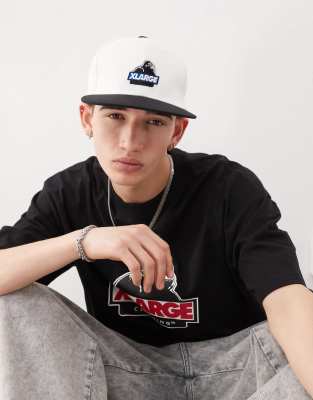 Xlarge XLARGE snapback with slanted OG logo and contrast peak in white and black-Multi
