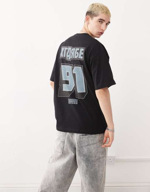 XLARGE - T-shirt met internationale logoprint op de achterkant in zwart, 4 van 4