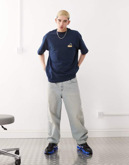 XLARGE - T-shirt oversize blu navy con grafica del logo OG capovolto sul retro, 3 di 4
