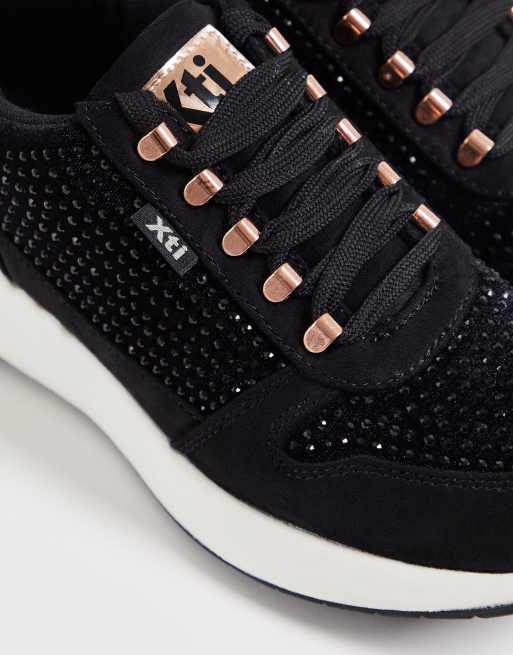 Xti sales black trainers