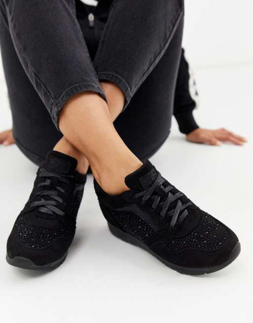 Xti store black trainers