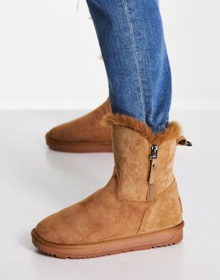 XTI faux fur lined ankle boots in camel