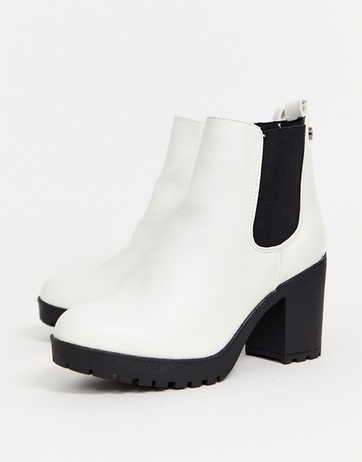 XTI heeled chelsea boots in white