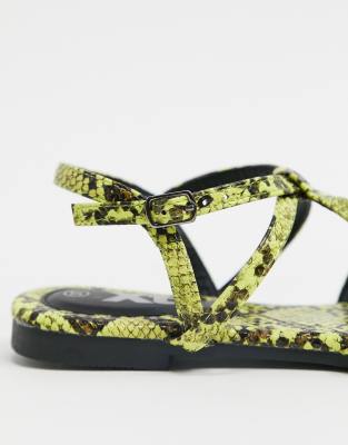 xti flat sandals
