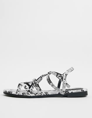 xti flat sandals