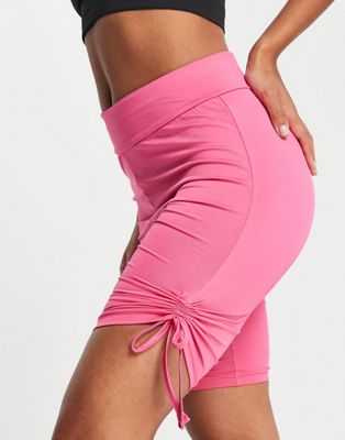 фото Ярко-розовые облегающие спортивные шорты-леггинсы с завязками по бокам threadbare fitness-розовый цвет