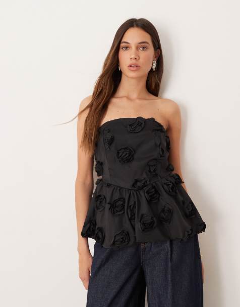 YAS - Bandeau-top met 3D-bloemenapplicaties in zwart - view 1
