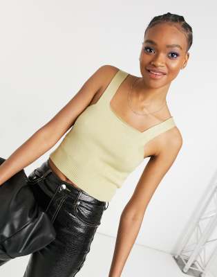 Y.A.S u2013 Beige stickad kort topp, del av set