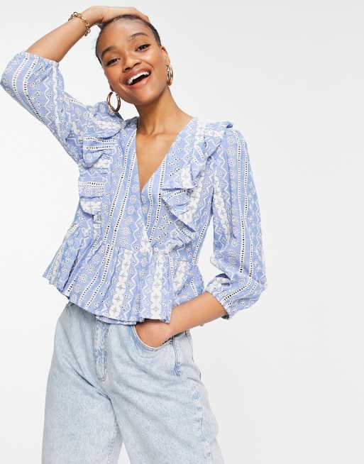 Y.A.S – Blå omlottblus i peplum-modell