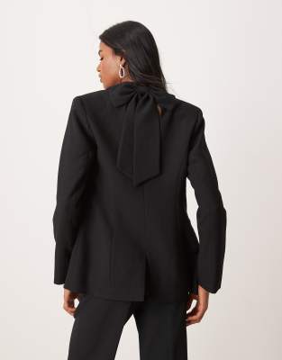 YAS - Blazer in Schwarz mit Schleifendetail auf der Rückseite, Kombiteil