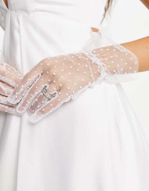 Y.A.S Bridal dobby mesh gloves in white, 2 of 4