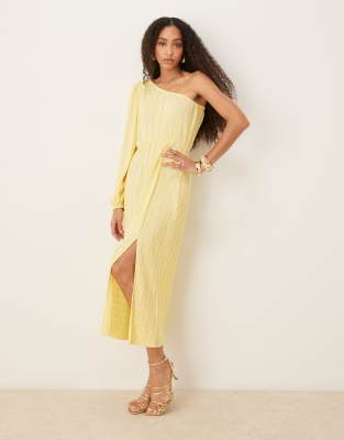 YAS - Bridesmaid - Plissiertes Maxikleid in Blassgelb mit One-Shoulder-Design und Foliendruck-Punkten