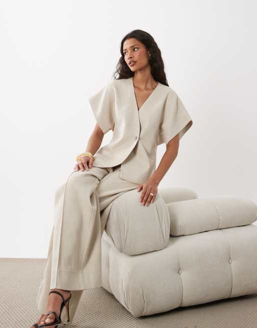 YAS - Completo sartoriale color avena con pantaloni a fondo ampio e top con bottoni martellati