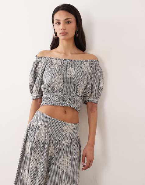 YAS – Cropped-Oberteil im Milchmädchen-Stil mit schwarz-weißem Vichy-Karomuster und Blumenstickerei, Kombiteil - view 1