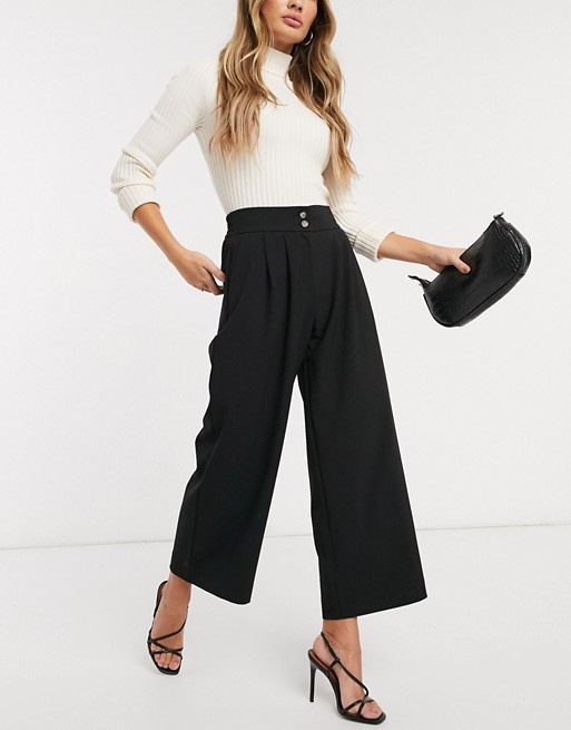 Y.A.S cropped trousers with wide leg in black
