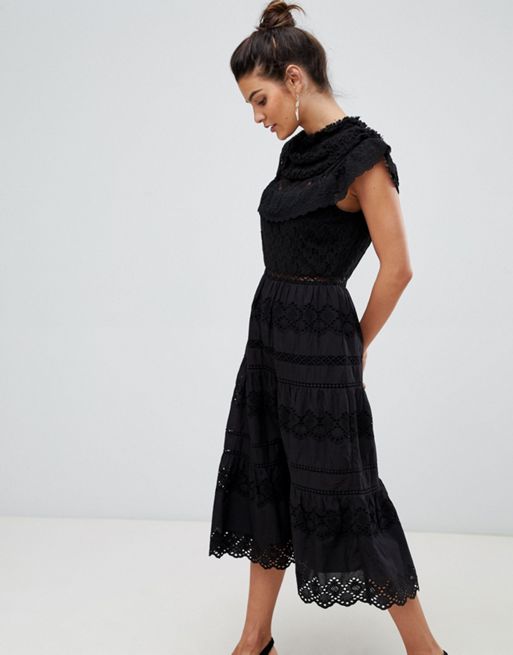  – Czarna koronkowa sukienka midi ze stójką | ASOS