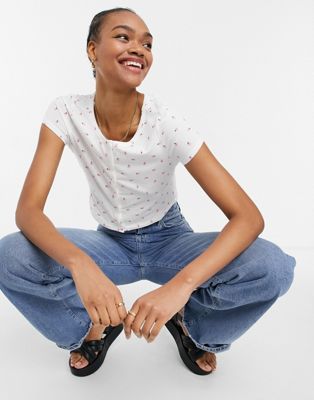 Y.A.S. ditsy floral cropped t-shirt in white - ASOS Price Checker