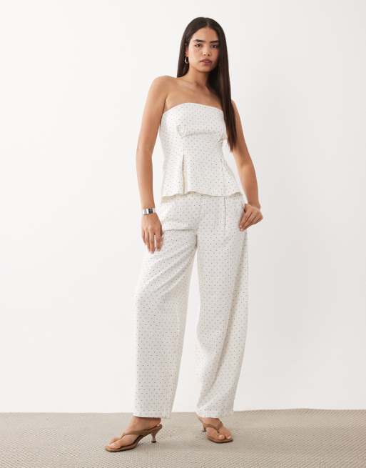 YAS - Co-ord set van elegante bandeau-top en broek met wijde pijpen en mini-stippen in wit en zwart, 3 van 3