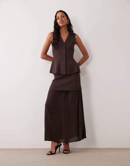 YAS ensemble coordonné gilet à basque en maille marron chocolat, 2 de 4