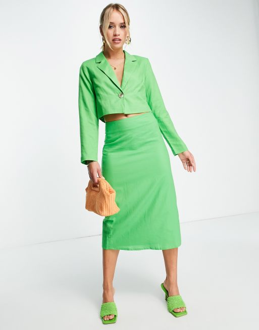 Y.A.S exclusive tailored cropped linen blazer in green, 3 of 4